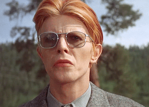 Beroemdheden Artiesten Gifs David bowie de man die naar de aarde viel thomas newton 