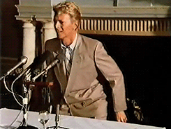 David Bowie GIF. Bioscoop Artiesten Bowie Gifs David bowie M &amp;#39;70 De man die naar de aarde viel 