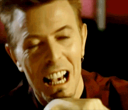David Bowie GIF. Beroemdheden Artiesten Film Gifs David bowie &amp;#39;70 De man die naar de aarde viel Thomas newton 