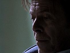 David Bowie GIF. Artiesten Gifs David bowie Lachend 