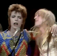 David Bowie GIF. Artiesten Kus Gifs David bowie Tilda swindon 