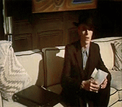 David Bowie GIF. Beroemdheden Artiesten Dave Gifs David bowie 90s Leven Fotoset Uur Live show De mooie dingen gaan 
