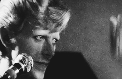 David Bowie GIF. Artiesten Gifs David bowie Ringo starr 