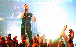 David Bowie GIF. Artiesten Zonnebril Gifs David bowie 90s 