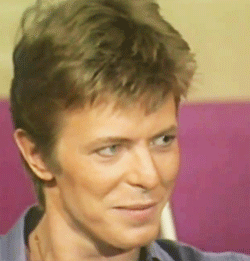 David Bowie GIF. Bioscoop Artiesten Zanger Gifs David bowie Rots Knal Mode &amp;amp; beauty Kunstenaar Musicus Gla 