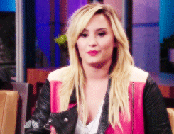 Britney Spears GIF. Televisie Artiesten Britney spears Demi lovato Lol Britney Gifs  De x factor X factor Simon cowell 
