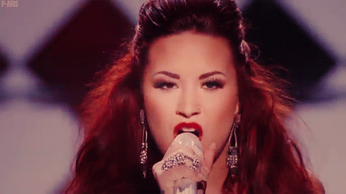 Artiesten Britney spears Demi lovato Gifs x factor 