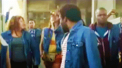 Donald Glover GIF. Gifs Filmsterren Donald glover Nerveus Ongemakkelijk Community Troy barnes 