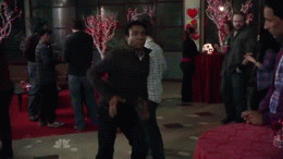Donald Glover GIF. Grappig Basketbal Gifs Filmsterren Donald glover Community Danny pudi Eigenwijs Beschimpen 