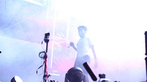 Donald Glover GIF. Ipod Gifs Filmsterren Donald glover Childish gambino 
