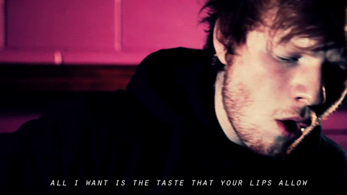 Ed Sheeran GIF. Artiesten Gifs Ed sheeran Kleine hobbel 