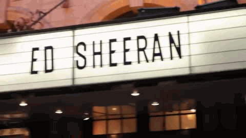 Ed Sheeran GIF. Artiesten Gifs Ed sheeran Klappen 