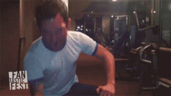 Elijah Wood GIF. Tv Elijah wood Gifs Filmsterren 