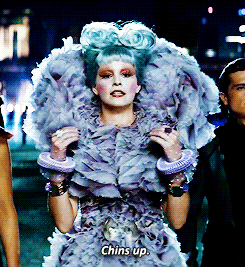 Elizabeth Banks GIF. The hunger games Gifs Filmsterren Elizabeth banks Vuur vatten 