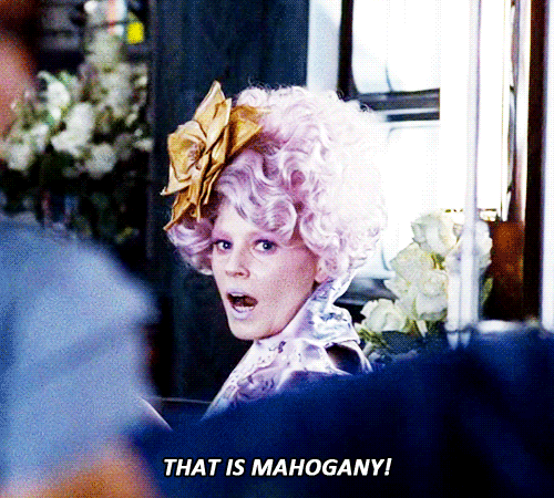 Elizabeth Banks GIF. The hunger games Gifs Filmsterren Elizabeth banks 