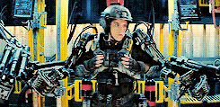Tom Cruise GIF. Gifs Filmsterren Tom cruise Emily blunt Doug liman De rand van morgen Mv2015 