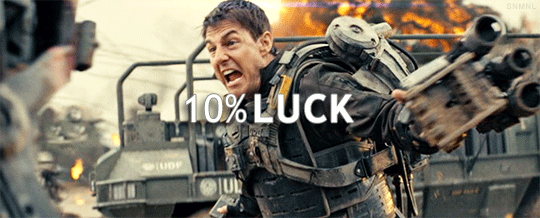 Tom Cruise GIF. Gifs Filmsterren Tom cruise Emily blunt Edge of tomorrow Live sterven repeat Rita vrataski Onthoud de 