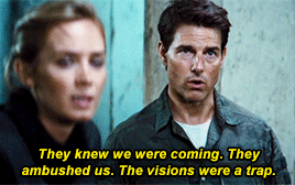 Tom Cruise GIF. Gifs Filmsterren Tom cruise Emily blunt Edge of tomorrow Live sterven repeat Rita vrataski 