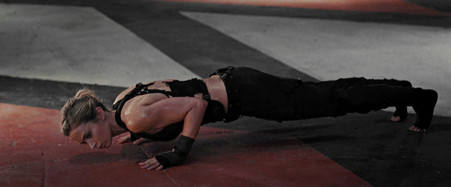 Tom Cruise GIF. Gifs Filmsterren Tom cruise Emily blunt Edge of tomorrow Alles wat je nodig hebt is te doden Eindeloze 