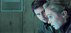 Tom Cruise GIF. Gifs Filmsterren Tom cruise Emily blunt Edge of tomorrow Live sterven repeat Rita vrataski 