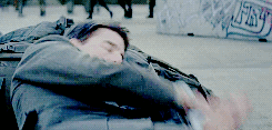Tom Cruise GIF. Gifs Filmsterren Tom cruise 2014 Emily blunt Edge of tomorrow Live sterven repeat 2014 favoriete films 