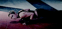 Tom Cruise GIF. Gifs Filmsterren Tom cruise 2014 Emily blunt Edge of tomorrow Live sterven repeat 2014 favoriete films 