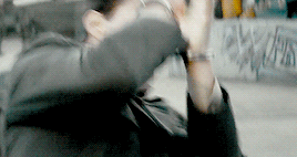 Tom Cruise GIF. Gifs Filmsterren Tom cruise 2014 Emily blunt Edge of tomorrow Engel van verdun William kooi Rita stee 