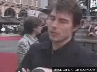 Tom Cruise GIF. Gifs Filmsterren Tom cruise Emily blunt Edge of tomorrow Alles wat je nodig hebt is te doden Eindeloze 