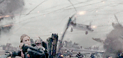 Tom Cruise GIF. Gifs Filmsterren Tom cruise 2014 Emily blunt Edge of tomorrow Live sterven repeat 2014 favoriete films 