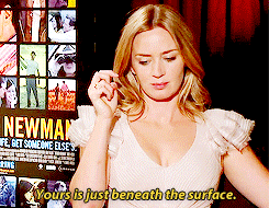 Tom Cruise GIF. Gifs Filmsterren Tom cruise Emily blunt Edge of tomorrow Alles wat je nodig hebt is te doden Eindeloze 