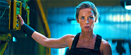 Tom Cruise GIF. Gifs Filmsterren Tom cruise Emily blunt Edge of tomorrow 