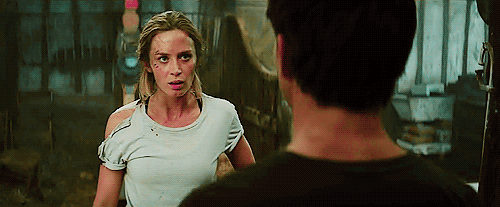 Tom Cruise GIF. Gifs Filmsterren Tom cruise Emily blunt Edge of tomorrow Doug liman 2015 films 