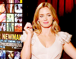 Tom Cruise GIF. Gifs Filmsterren Tom cruise Emily blunt Edge of tomorrow Alles wat je nodig hebt is te doden Eindeloze 