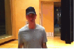 Eminem GIF. Artiesten Eminem Gifs Berzerk 