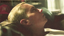 Eminem GIF. Artiesten Eminem Gifs Strijd Spiegel Rap 8 mile Hoodie Concentreren 