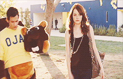 Emma Stone GIF. Alice Gifs Filmsterren Emma stone  Daryl dixon Deadpool Ryan reynolds De levende doden Norman reedus 