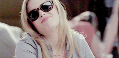 Anna Kendrick GIF. Gifs Filmsterren Anna kendrick Emma stone Jennifer lawrence Aubrey plaza Elizabeth olsen 