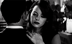 Emma Stone GIF. Film Easy a Gifs Filmsterren Emma stone Saluut 