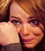 Emma Stone GIF. Huilen Gifs Filmsterren Emma stone Lachend Glimlachen Happy huilen 