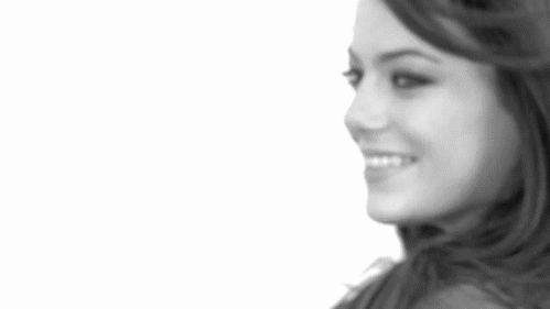 Emma Stone GIF. Interview Gifs Filmsterren Emma stone Lachend 