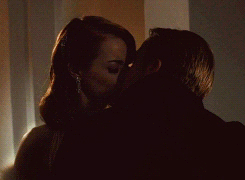 Emma Stone GIF. Alice Gifs Filmsterren Emma stone  Daryl dixon Deadpool Ryan reynolds De levende doden Norman reedus 