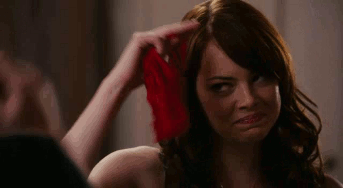 Emma Stone GIF. Film Easy a Gifs Filmsterren Emma stone Saluut 