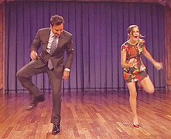 Emma Watson GIF. Dansen Emma watson Gifs Filmsterren Jimmy fallon 