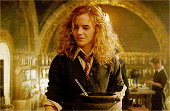 Emma Watson GIF. Emma watson Gifs Filmsterren 