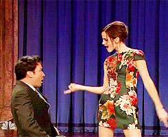 Emma Watson GIF. Emma watson Gifs Filmsterren Fashion &amp;amp; beauty 