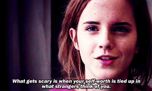 Emma Watson GIF. Bioscoop Emma watson Gifs Filmsterren Vreemden Eigenwaarde 