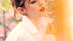 Emma Watson GIF. Emma watson Gifs Filmsterren Fashion &amp;amp; beauty 