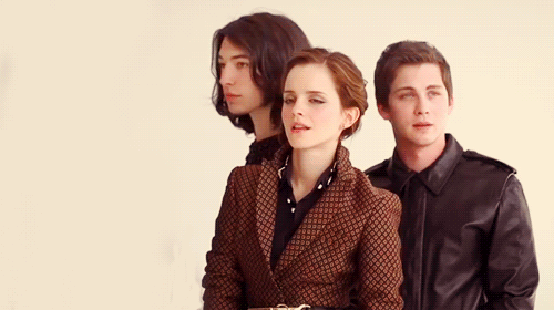 Emma Watson GIF. Charlie Sam Emma watson Tv Vrienden Patrick Gifs Filmsterren The perks of being a wallflower Ezra mi 
