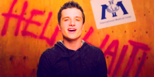 Emma Watson GIF. Emma watson Tv Gifs Filmsterren The bling ring 