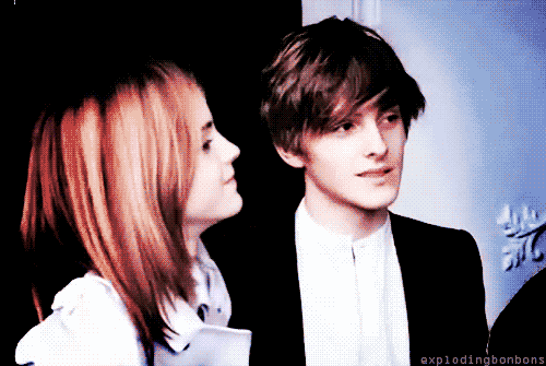 Emma Watson GIF. Emma watson Gifs Filmsterren Fashion &amp;amp; beauty 